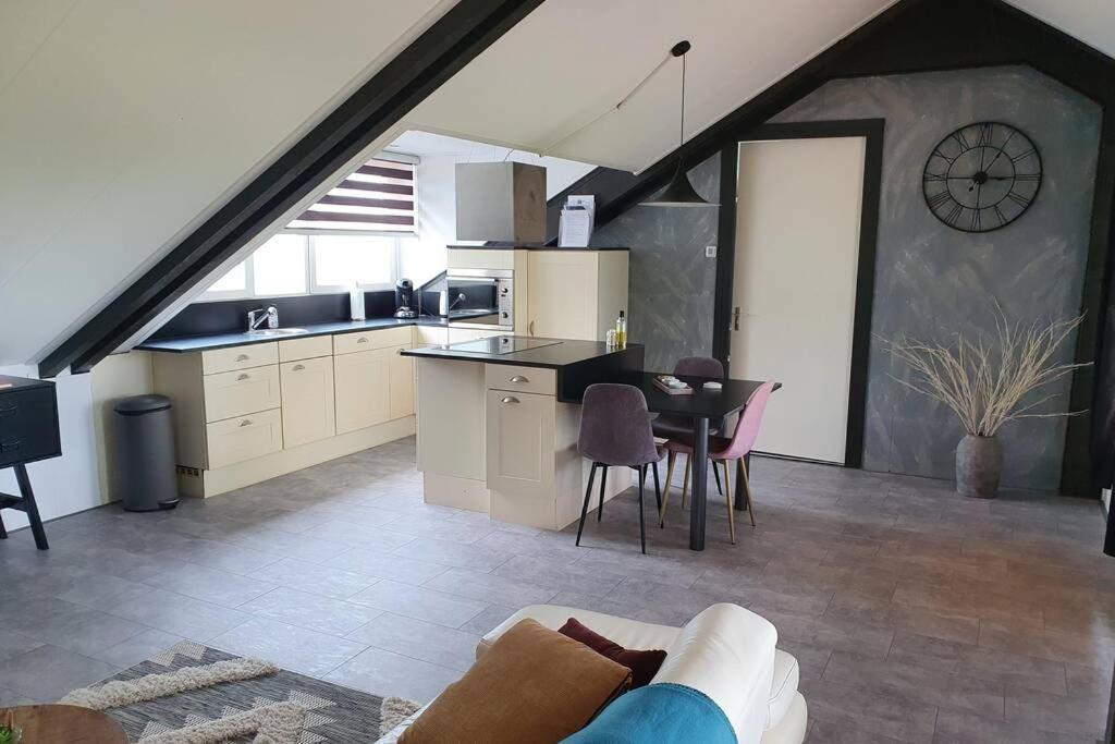 Vrijstaand / Landelijk Appartement Met Uitzicht! De Wijk Kültér fotó